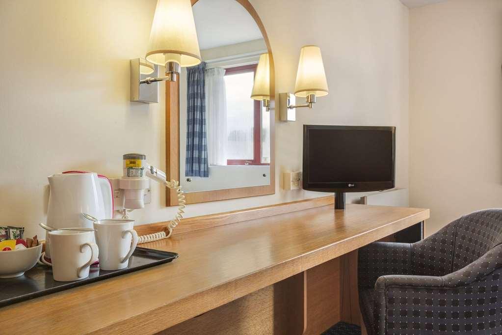 Days Inn Magor Rum bild